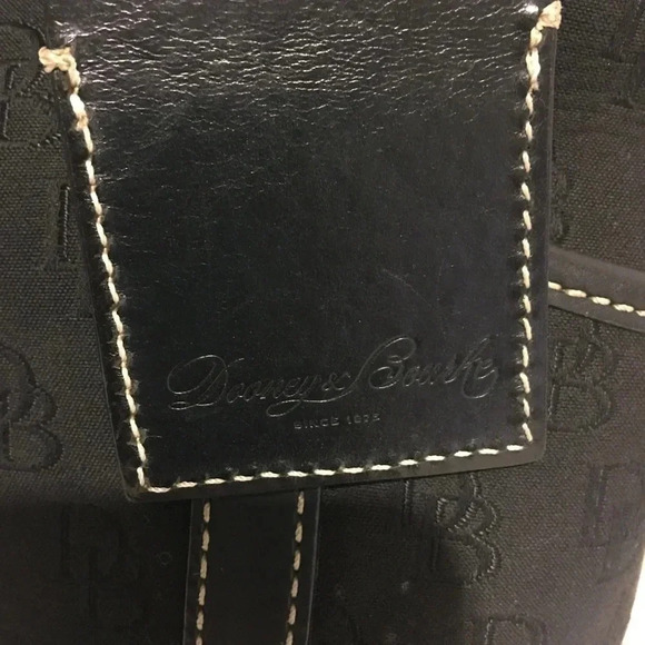 Dooney & Bourke Black tote / shoulder handbag - Picture 5 of 8
